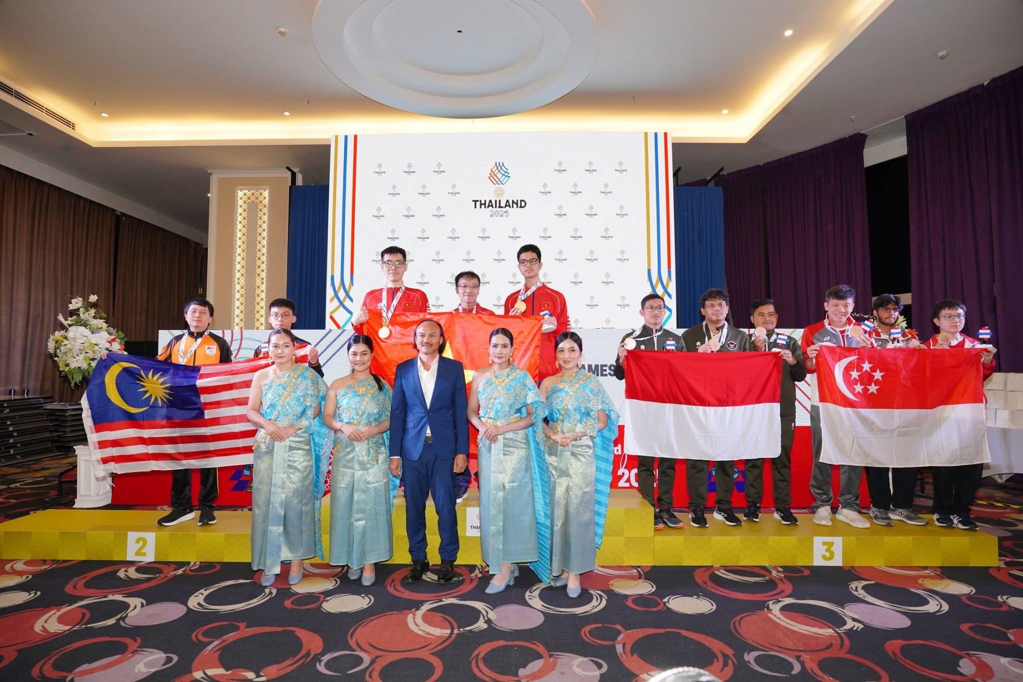 VIỆT NAM GIÀNH HUY CHƯƠNG VÀNG NỘI DUNG ĐÔI NAM CỜ NHANH TẠI SEA GAMES 33