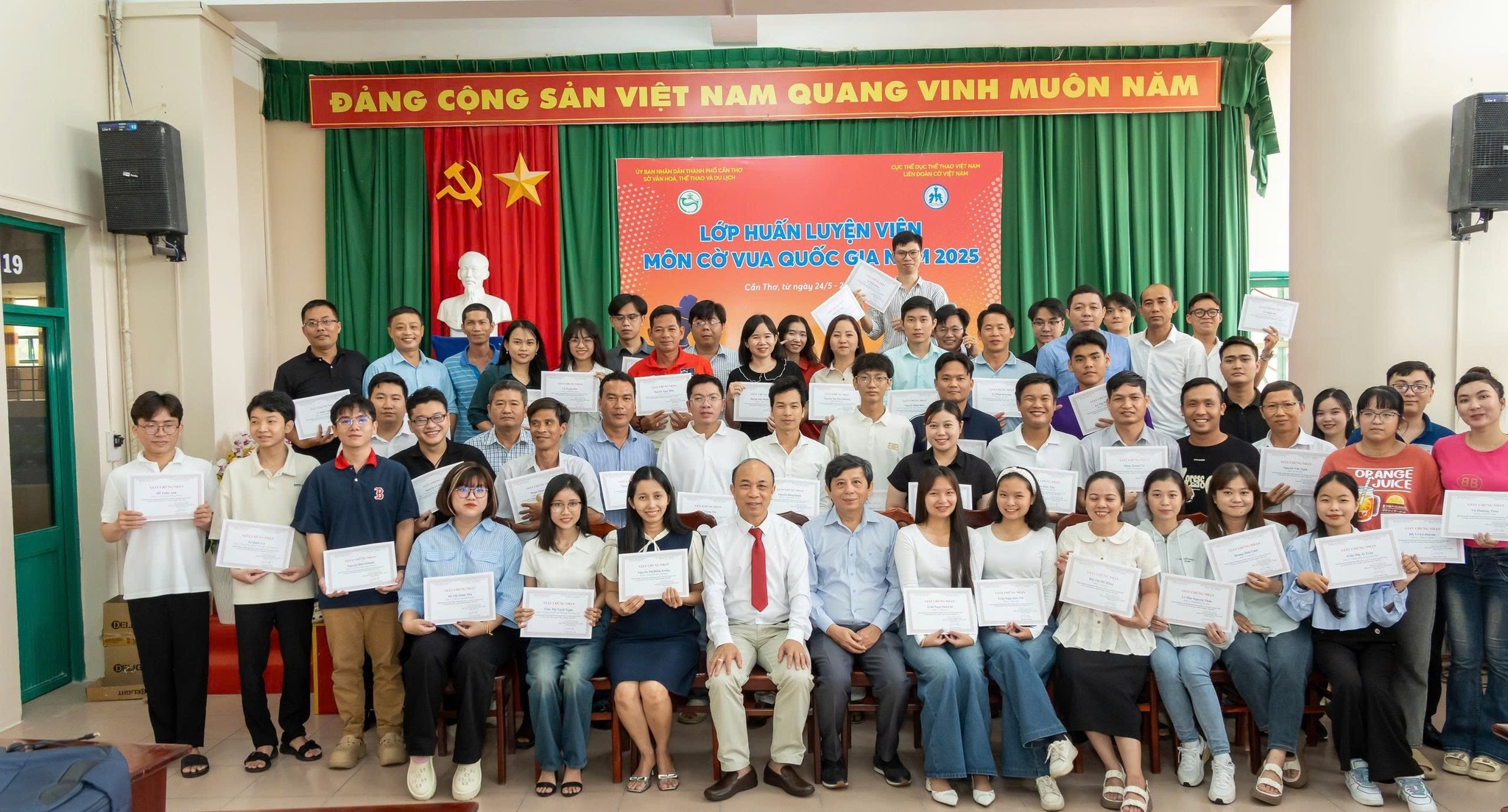 LỚP HUẤN LUYỆN VIÊN CỜ VUA QUỐC GIA 2025 TẠI CẦN THƠ KHÉP LẠI THÀNH CÔNG
