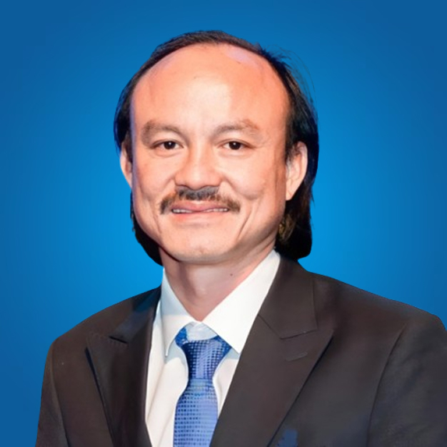 Phạm Văn Tiền - Chủ tịch